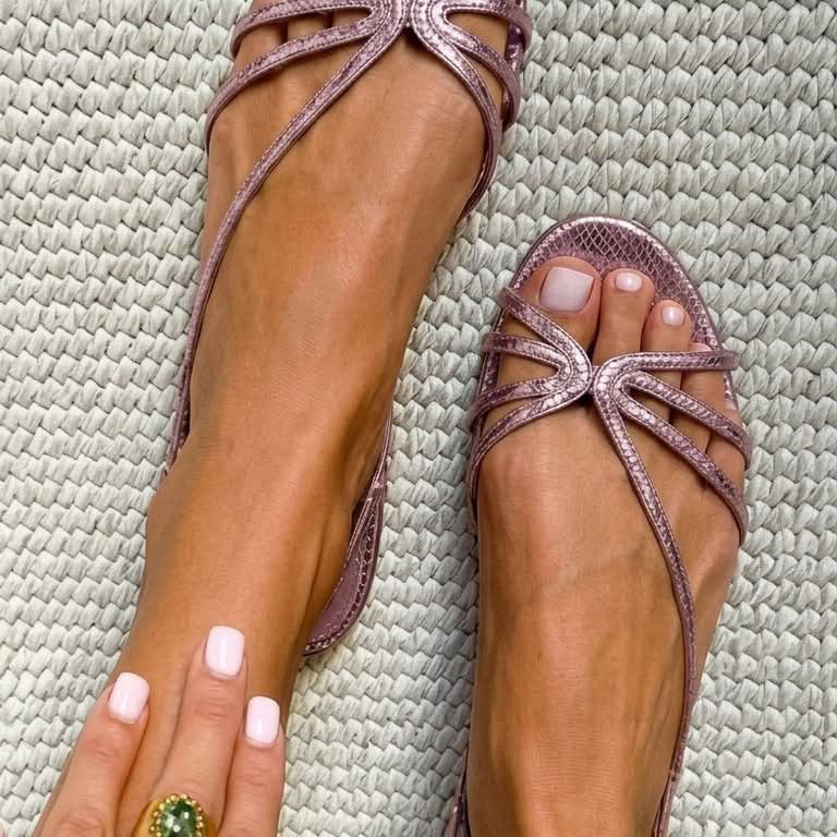 Ginevra | Gyllene sandaler Sommarelegans