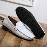 Lediga loafers i läder för sommaren