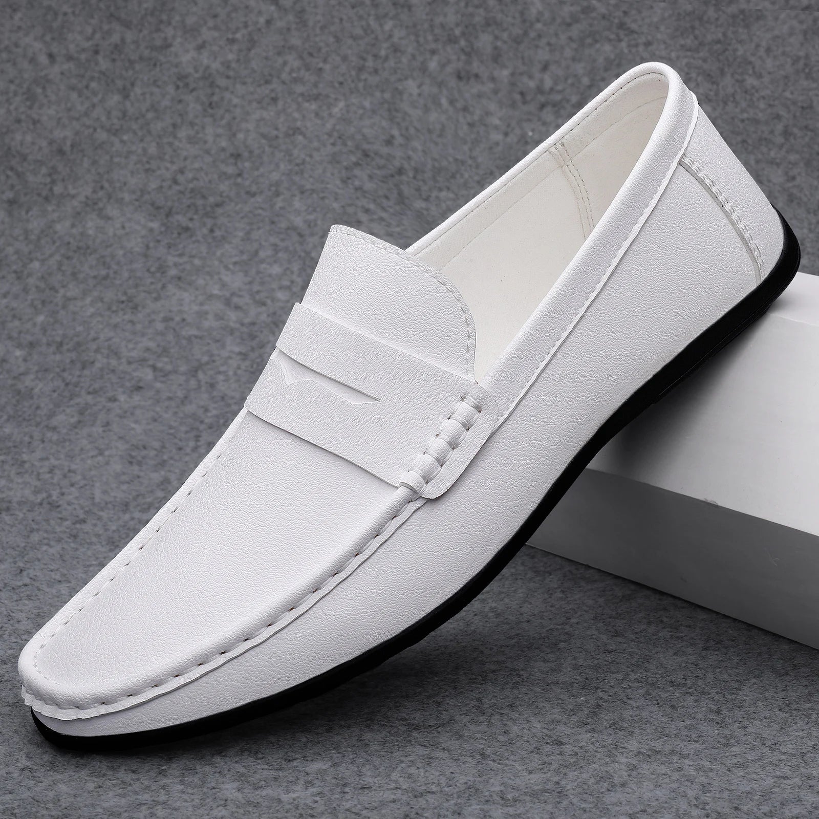 Klassiska italienska loafers i läder