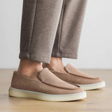 Klassiska loafers i mocka för affärsbruk