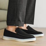 Klassiska loafers i mocka för affärsbruk