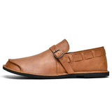 Loafers i spänt läder