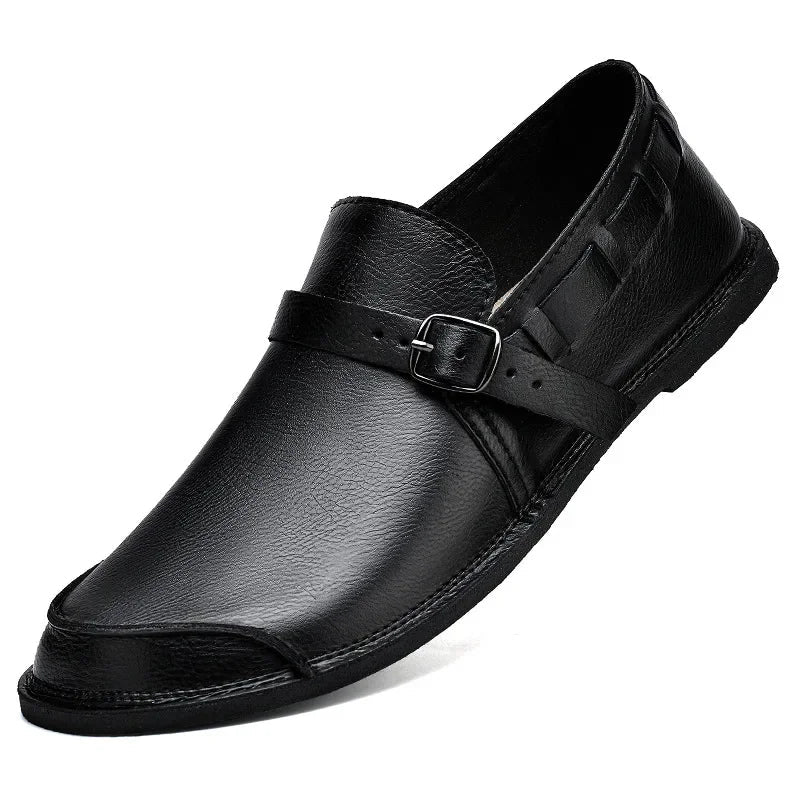 Loafers i spänt läder